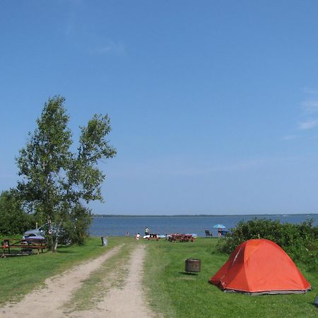 Complexe D'Hebergement La Maison Touristique Dugas Caraquet Kültér fotó