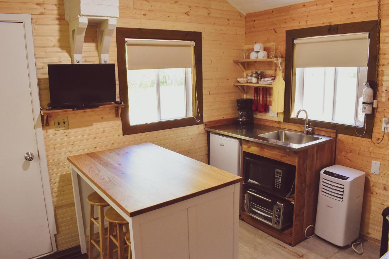 Complexe D'Hebergement La Maison Touristique Dugas Caraquet Kültér fotó