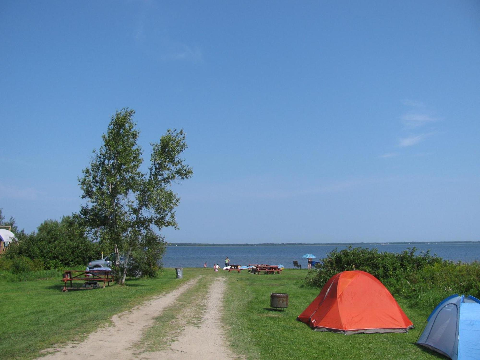 Complexe D'Hebergement La Maison Touristique Dugas Caraquet Kültér fotó